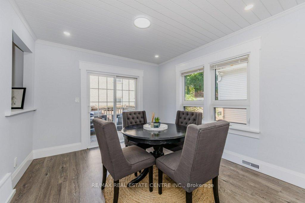 Photo 10 of 58 John Street W, Waterloo — HOMEH