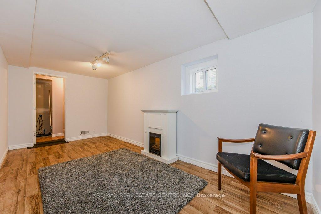 Photo 20 of 58 John Street W, Waterloo — HOMEH