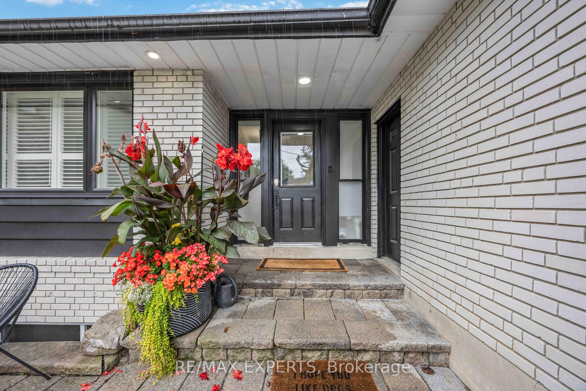 Photo 13 of 81 Humber Crescent, King, King City — HOMEH