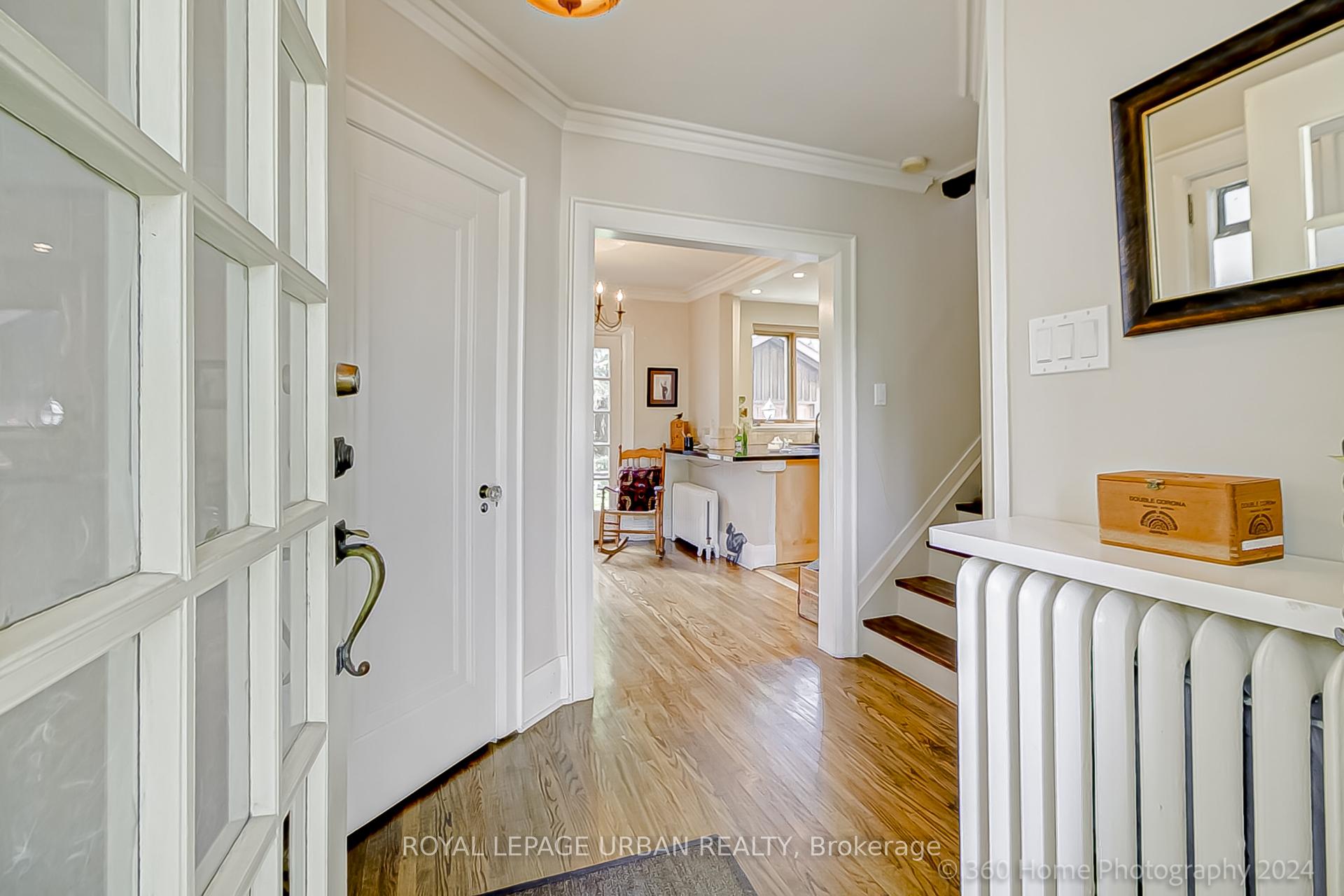 Photo 2 of 658 Oriole Parkway, Toronto, Yonge-Eglinton — HOMEH