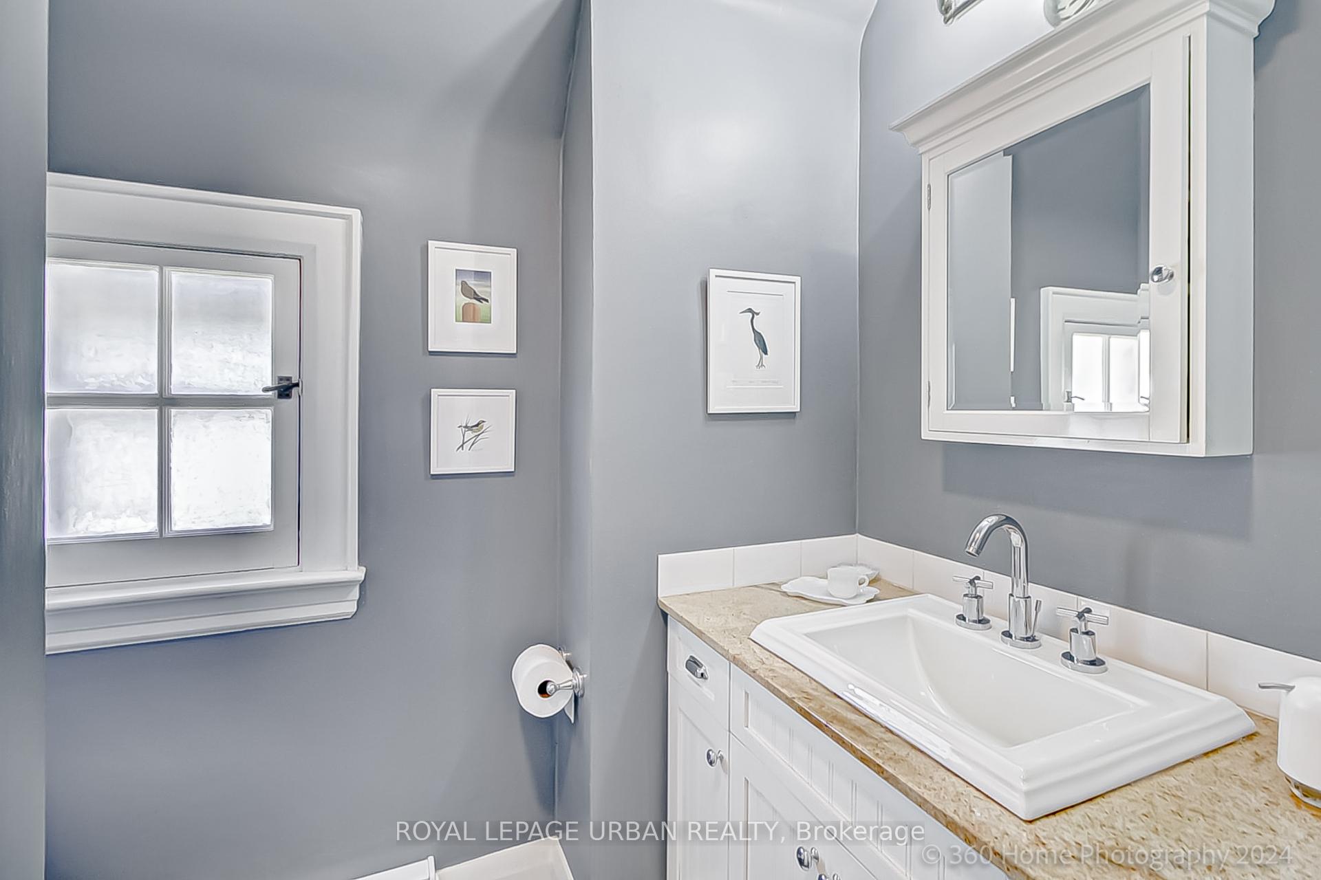 Photo 16 of 658 Oriole Parkway, Toronto, Yonge-Eglinton — HOMEH