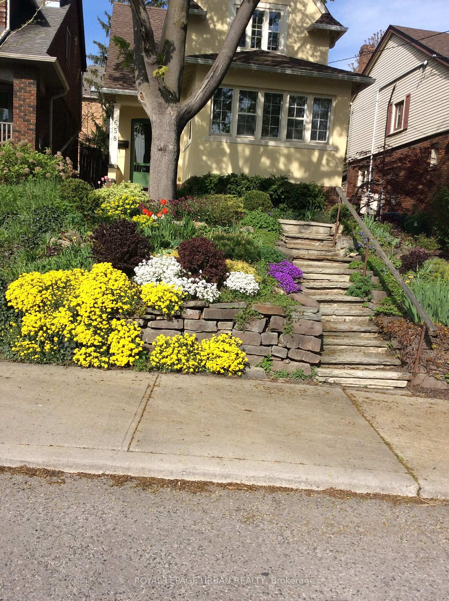 Photo 28 of 658 Oriole Parkway, Toronto, Yonge-Eglinton — HOMEH