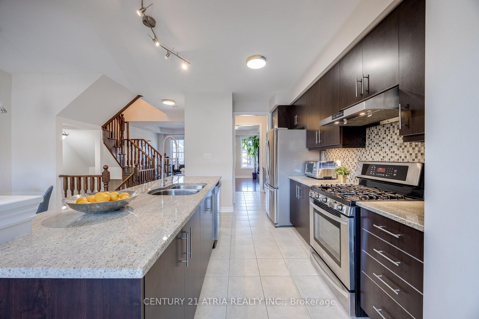 Photo 18 of 25 Earnshaw Drive, Markham, Victoria Square — HOMEH