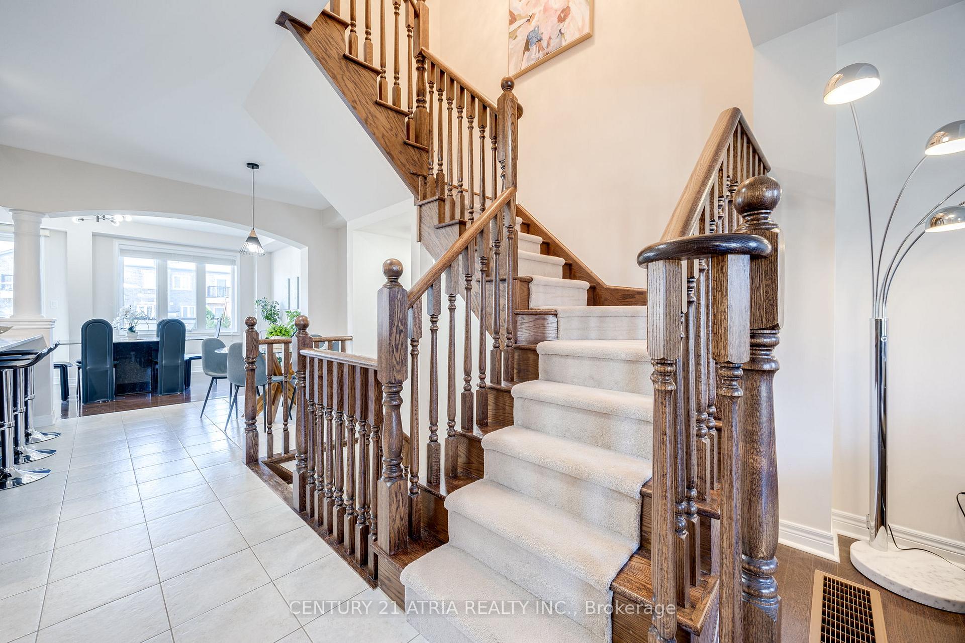 Photo 24 of 25 Earnshaw Drive, Markham, Victoria Square — HOMEH