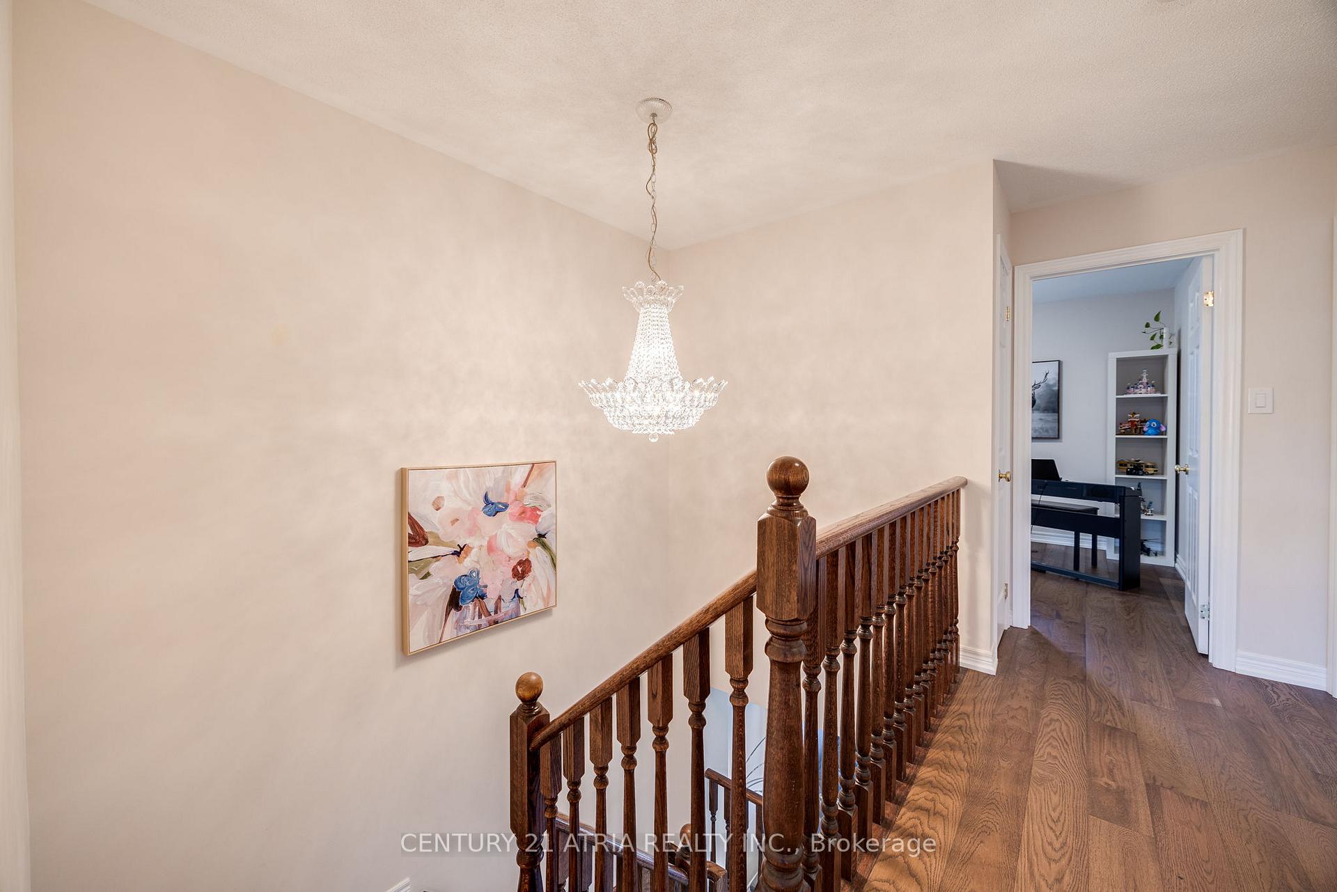 Photo 23 of 25 Earnshaw Drive, Markham, Victoria Square — HOMEH