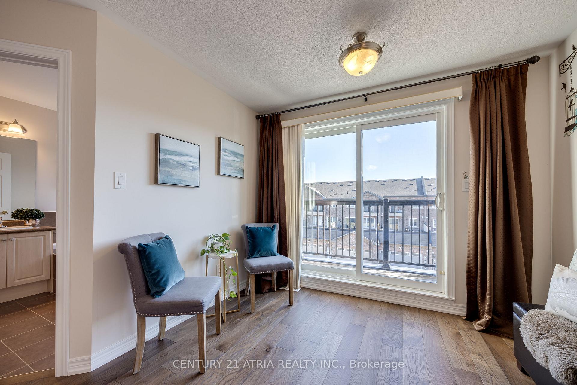 Photo 10 of 25 Earnshaw Drive, Markham, Victoria Square — HOMEH