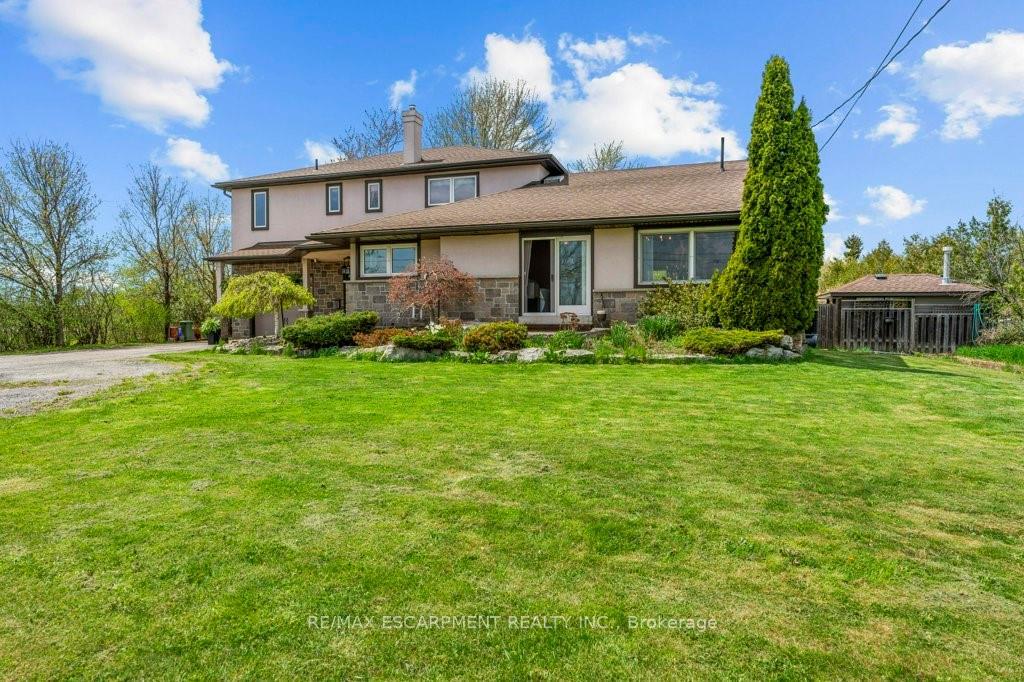 Photo 4 of 407 Third Road E, Hamilton, Stoney Creek Mountain — HOMEH