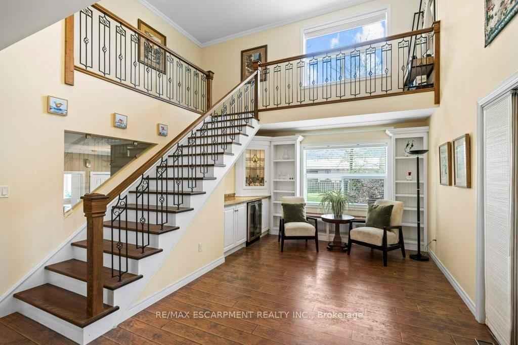 Photo 15 of 407 Third Road E, Hamilton, Stoney Creek Mountain — HOMEH