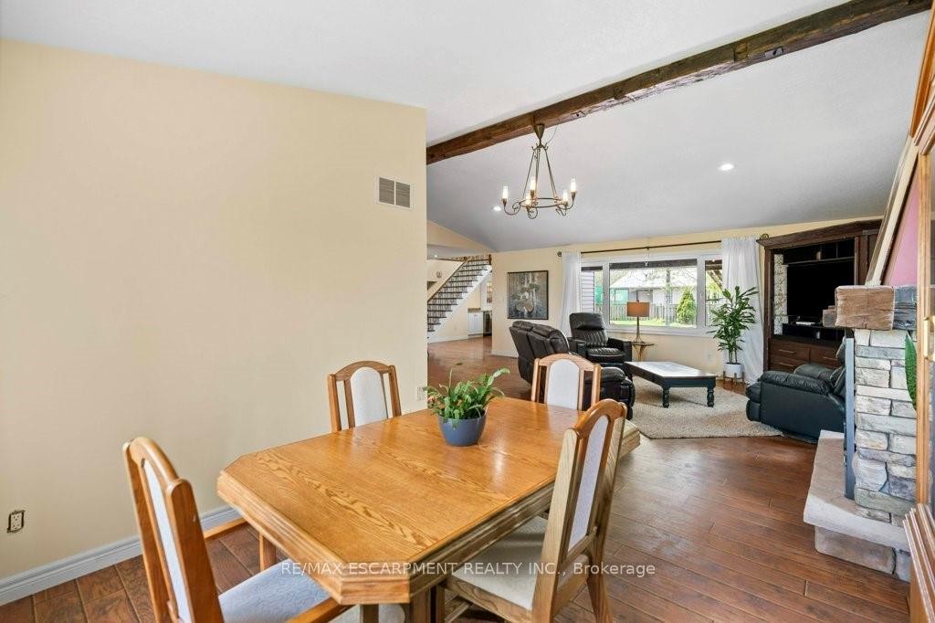 Photo 12 of 407 Third Road E, Hamilton, Stoney Creek Mountain — HOMEH