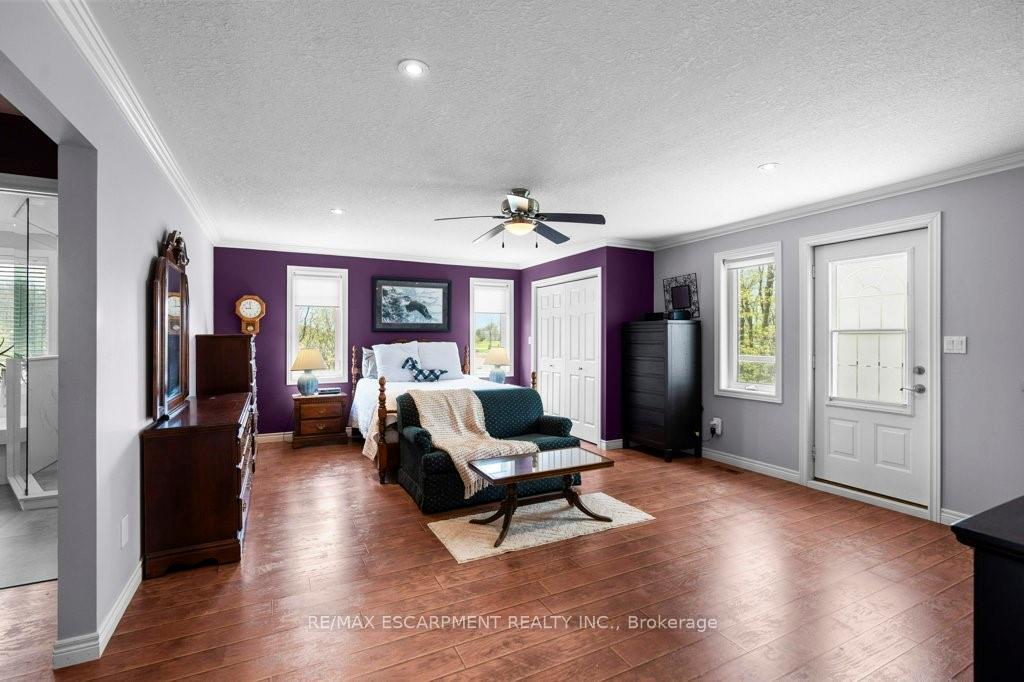 Photo 21 of 407 Third Road E, Hamilton, Stoney Creek Mountain — HOMEH