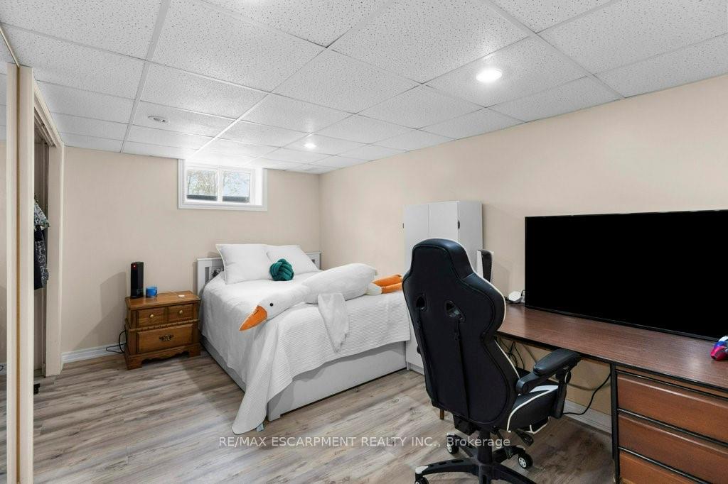 Photo 35 of 407 Third Road E, Hamilton, Stoney Creek Mountain — HOMEH