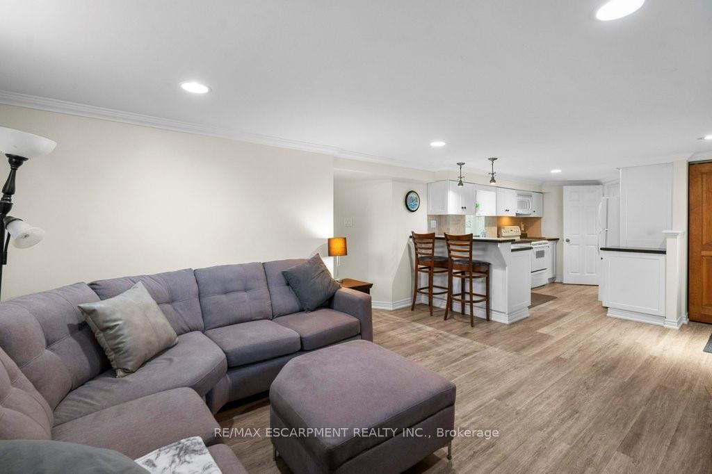 Photo 44 of 407 Third Road E, Hamilton, Stoney Creek Mountain — HOMEH
