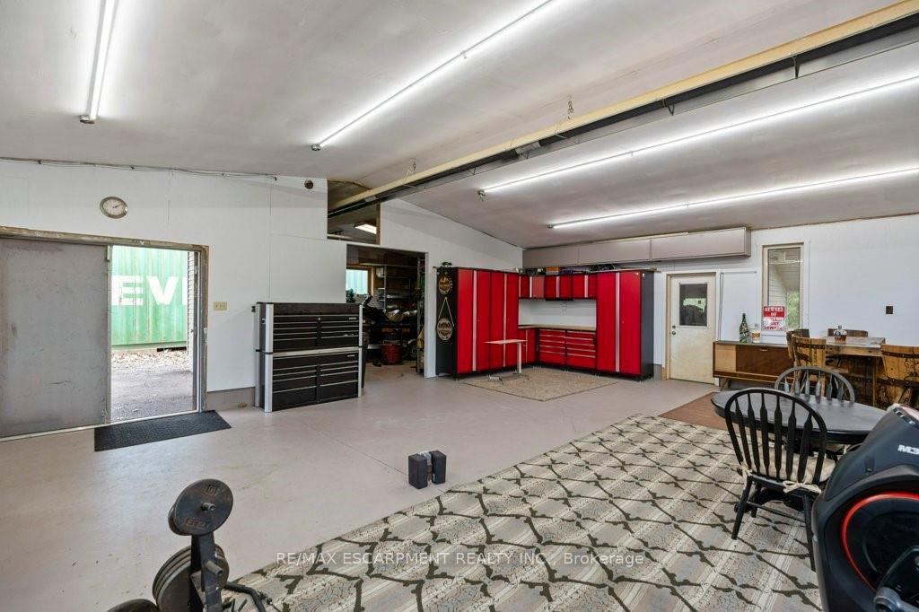 Photo 36 of 407 Third Road E, Hamilton, Stoney Creek Mountain — HOMEH