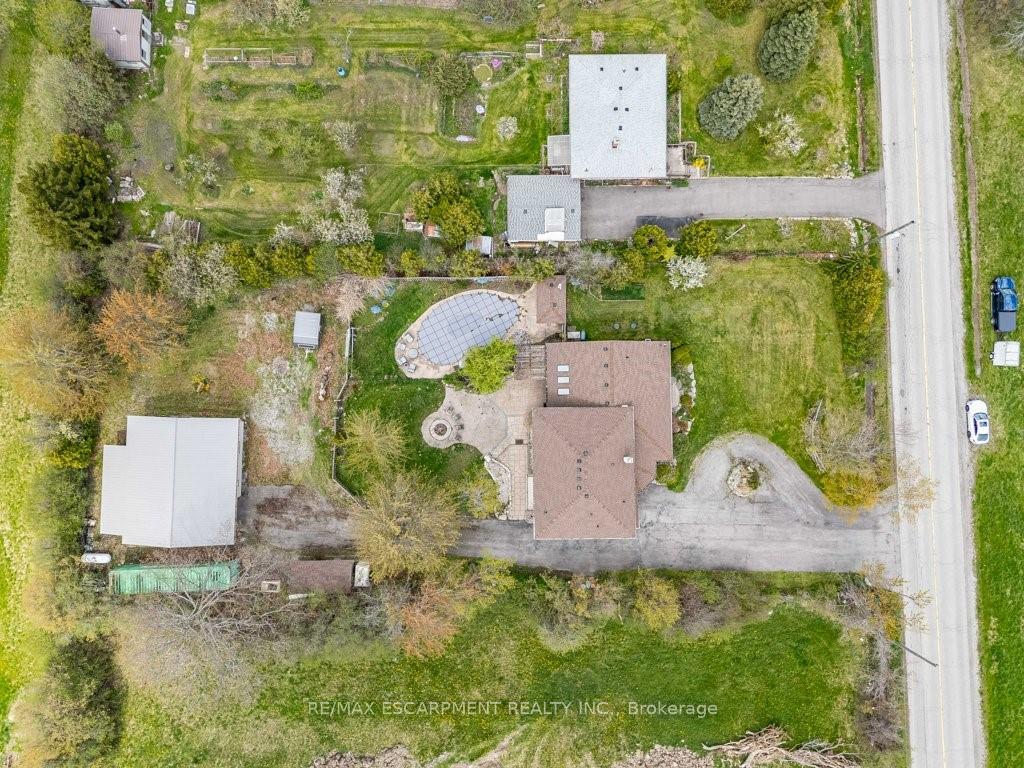 Photo 47 of 407 Third Road E, Hamilton, Stoney Creek Mountain — HOMEH