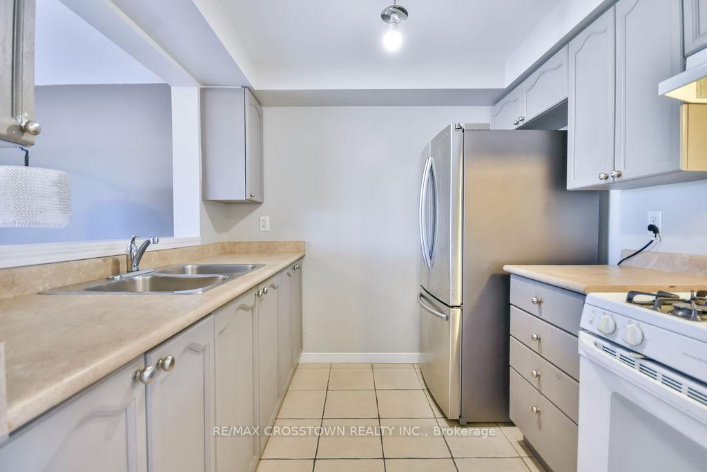 Photo 4 of 71 Goodwin Drive, Barrie, Painswick South — HOMEH