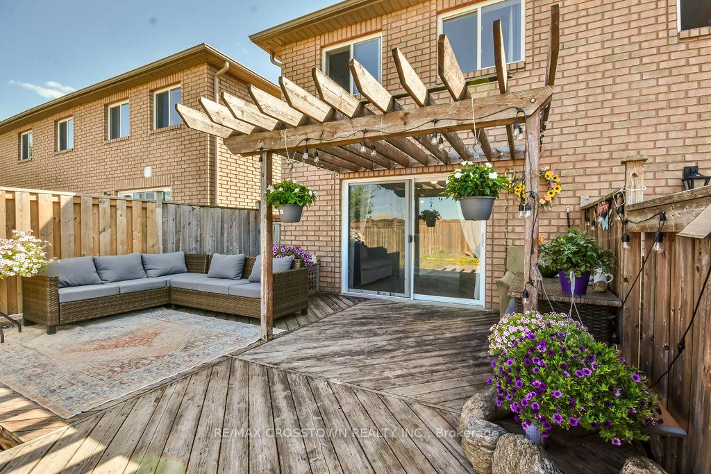 Photo 12 of 71 Goodwin Drive, Barrie, Painswick South — HOMEH