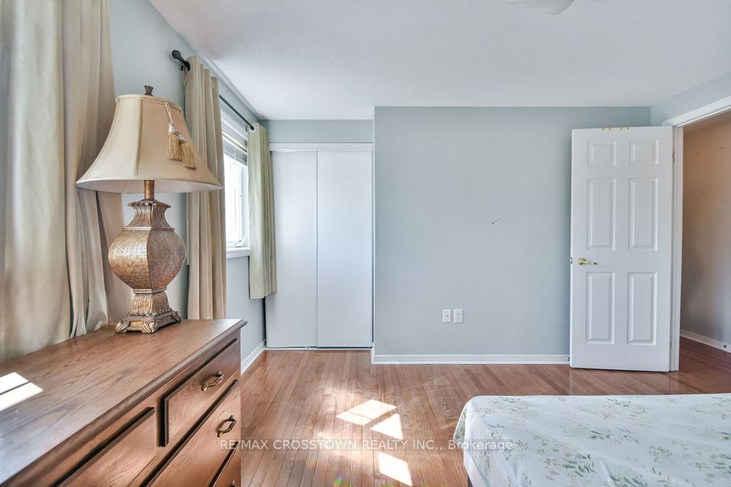 Photo 9 of 71 Goodwin Drive, Barrie, Painswick South — HOMEH