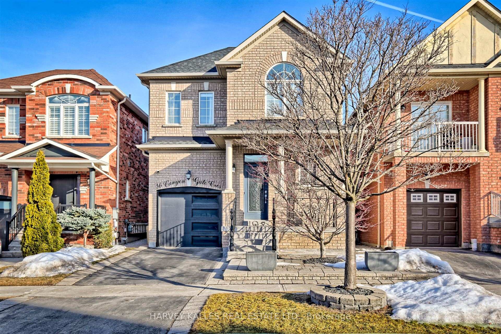 Front of 36 Canyon Gate Crescent