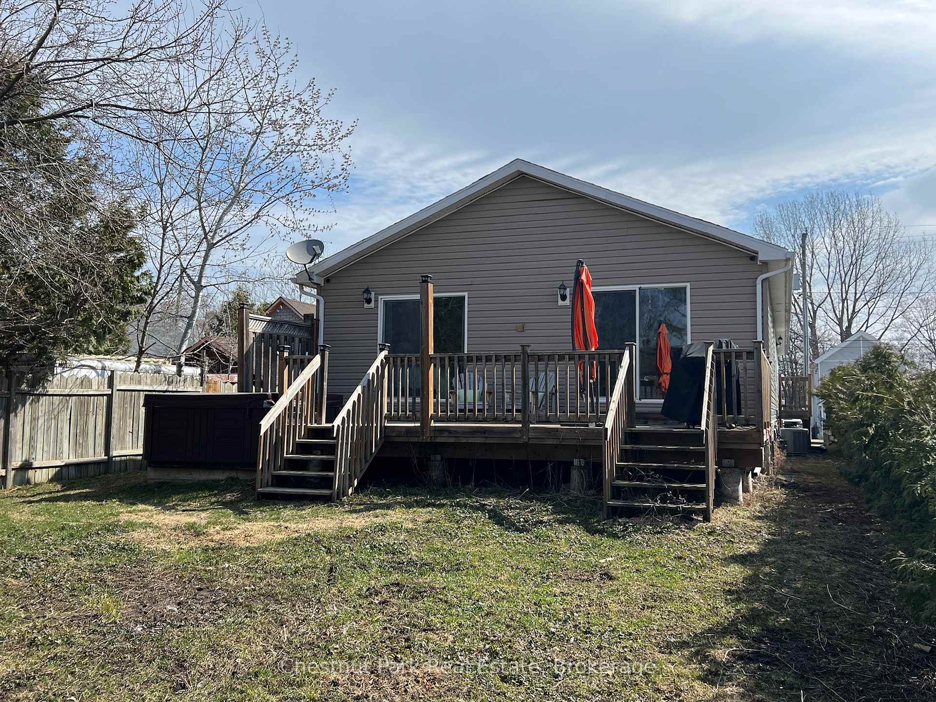 Photo 12 of 128 Spruce Street, Collingwood — HOMEH