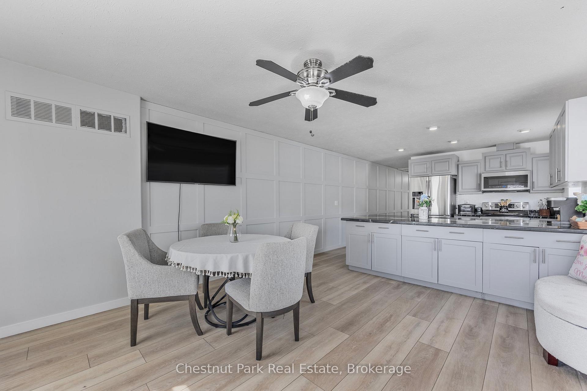 Photo 5 of 128 Spruce Street, Collingwood — HOMEH