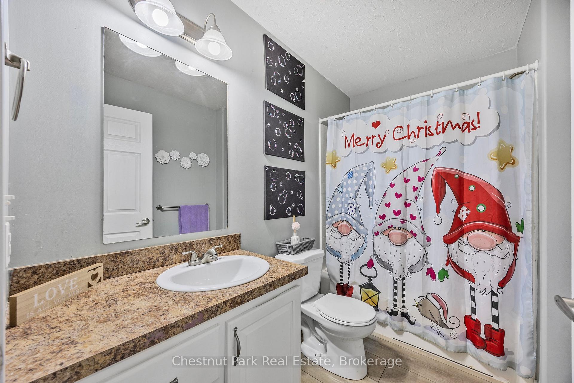 Photo 21 of 128 Spruce Street, Collingwood — HOMEH