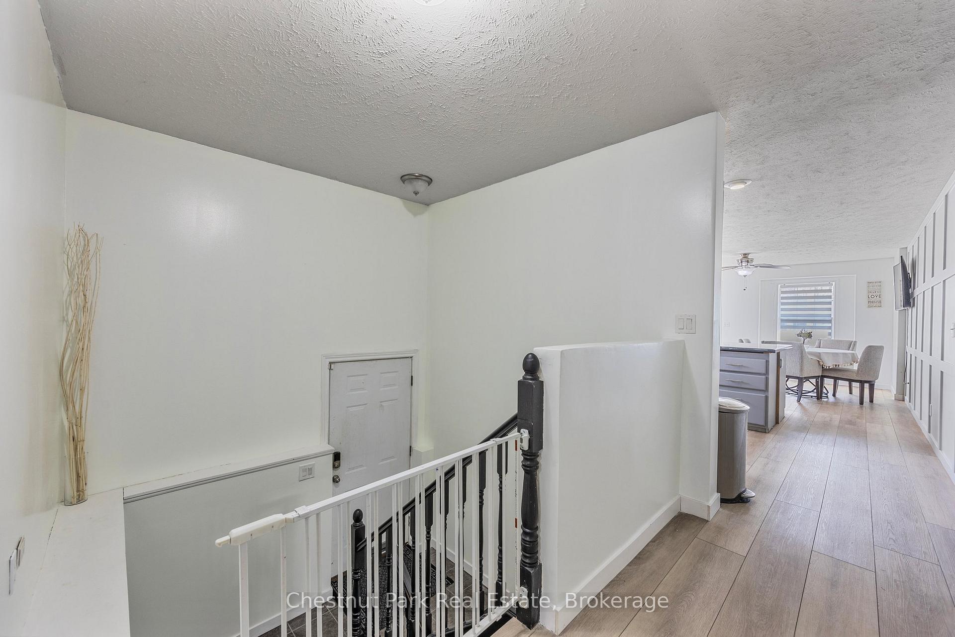 Photo 18 of 128 Spruce Street, Collingwood — HOMEH