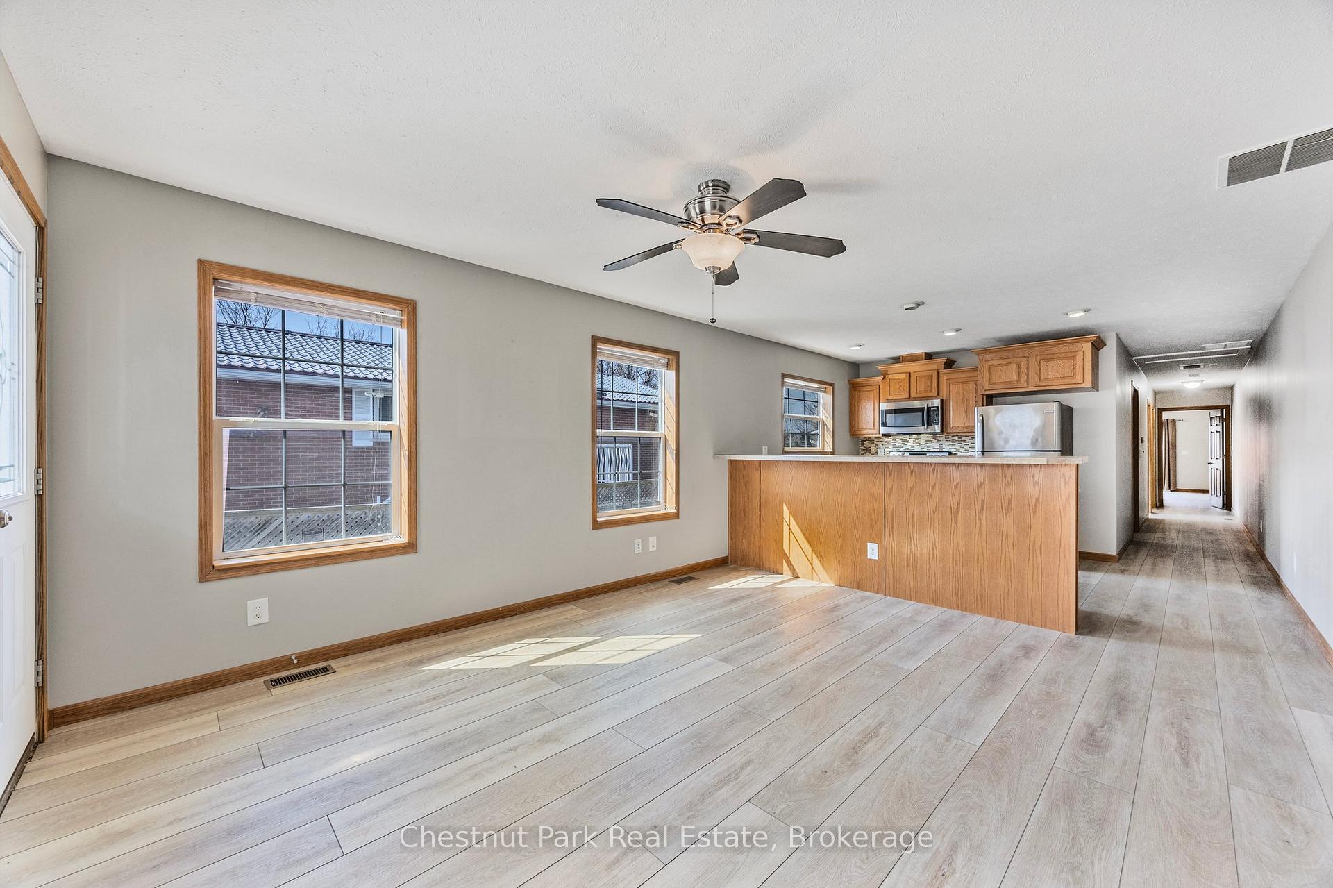 Photo 31 of 128 Spruce Street, Collingwood — HOMEH