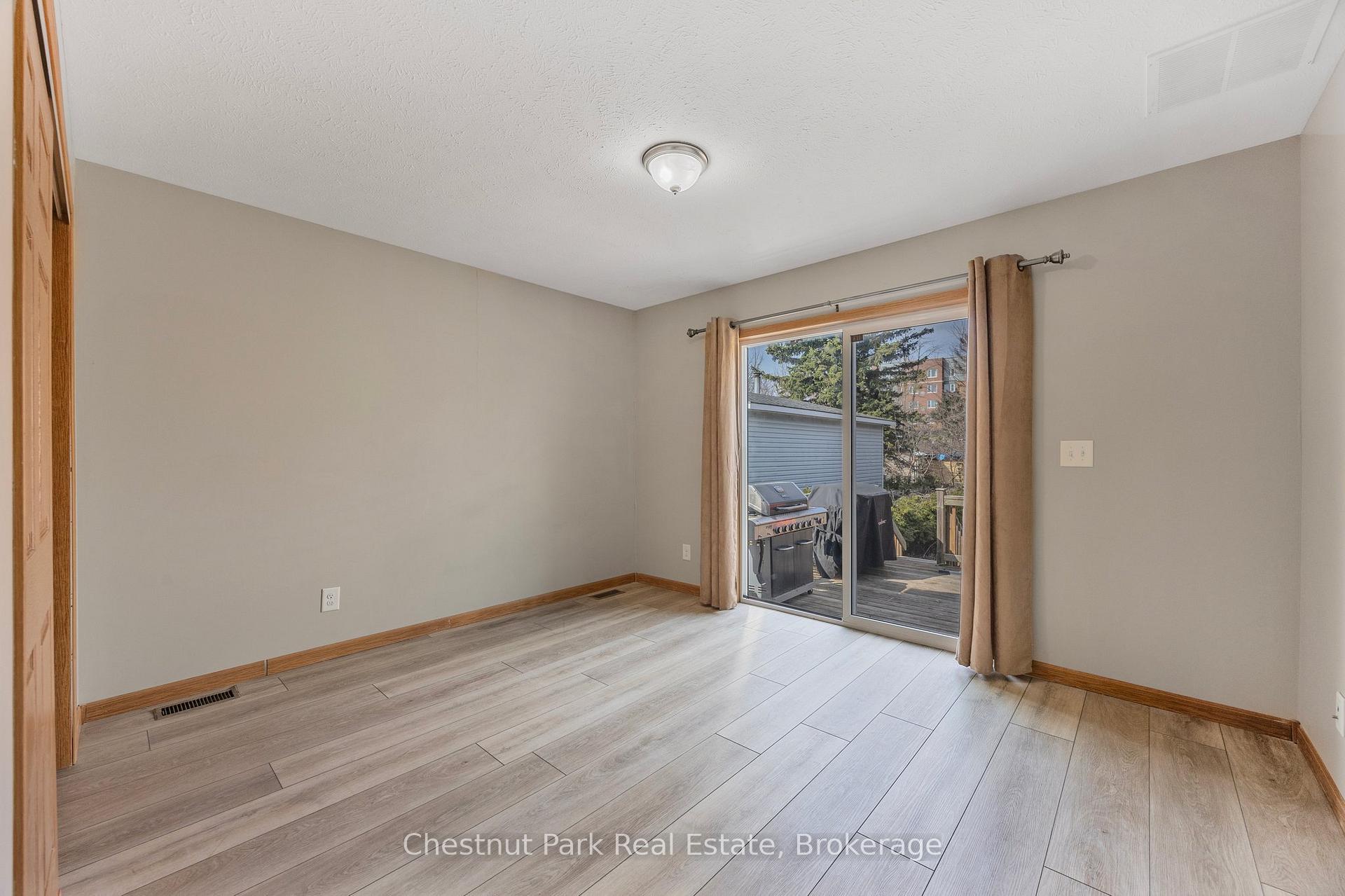 Photo 46 of 128 Spruce Street, Collingwood — HOMEH