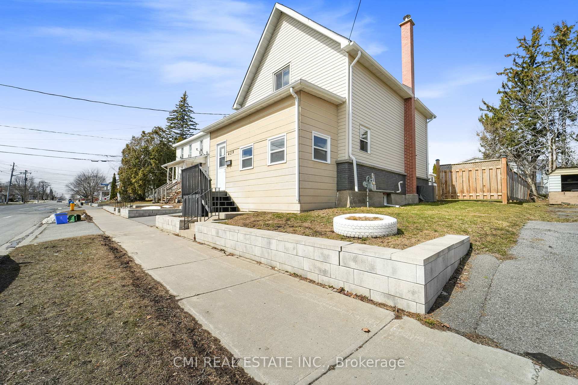 Photo 3 of 429 Fifth Street E, Cornwall — HOMEH