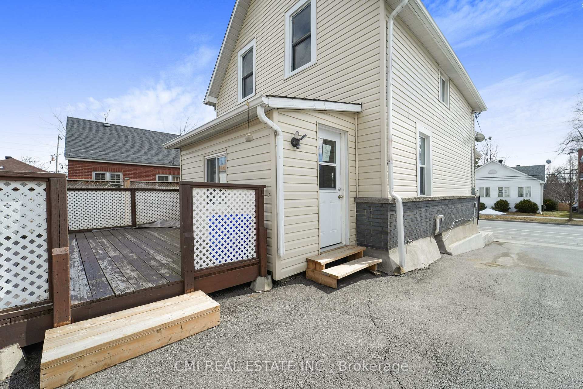 Photo 4 of 429 Fifth Street E, Cornwall — HOMEH