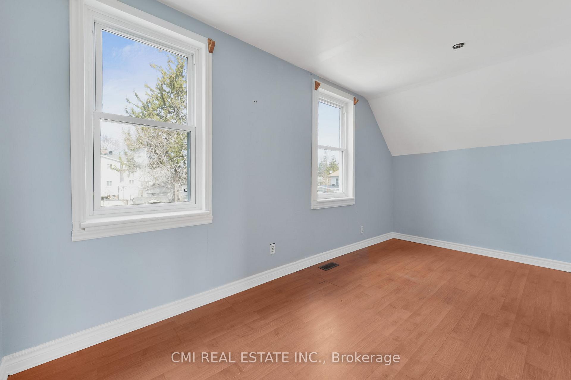Photo 17 of 429 Fifth Street E, Cornwall — HOMEH