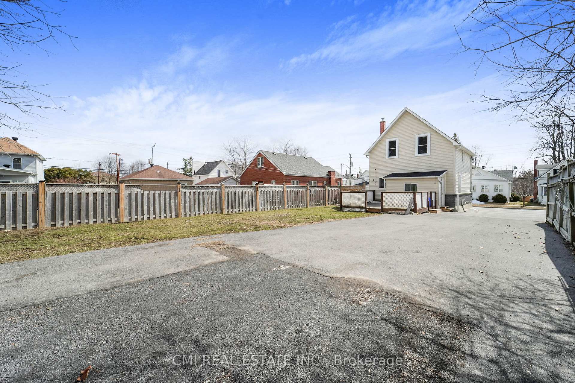 Photo 33 of 429 Fifth Street E, Cornwall — HOMEH