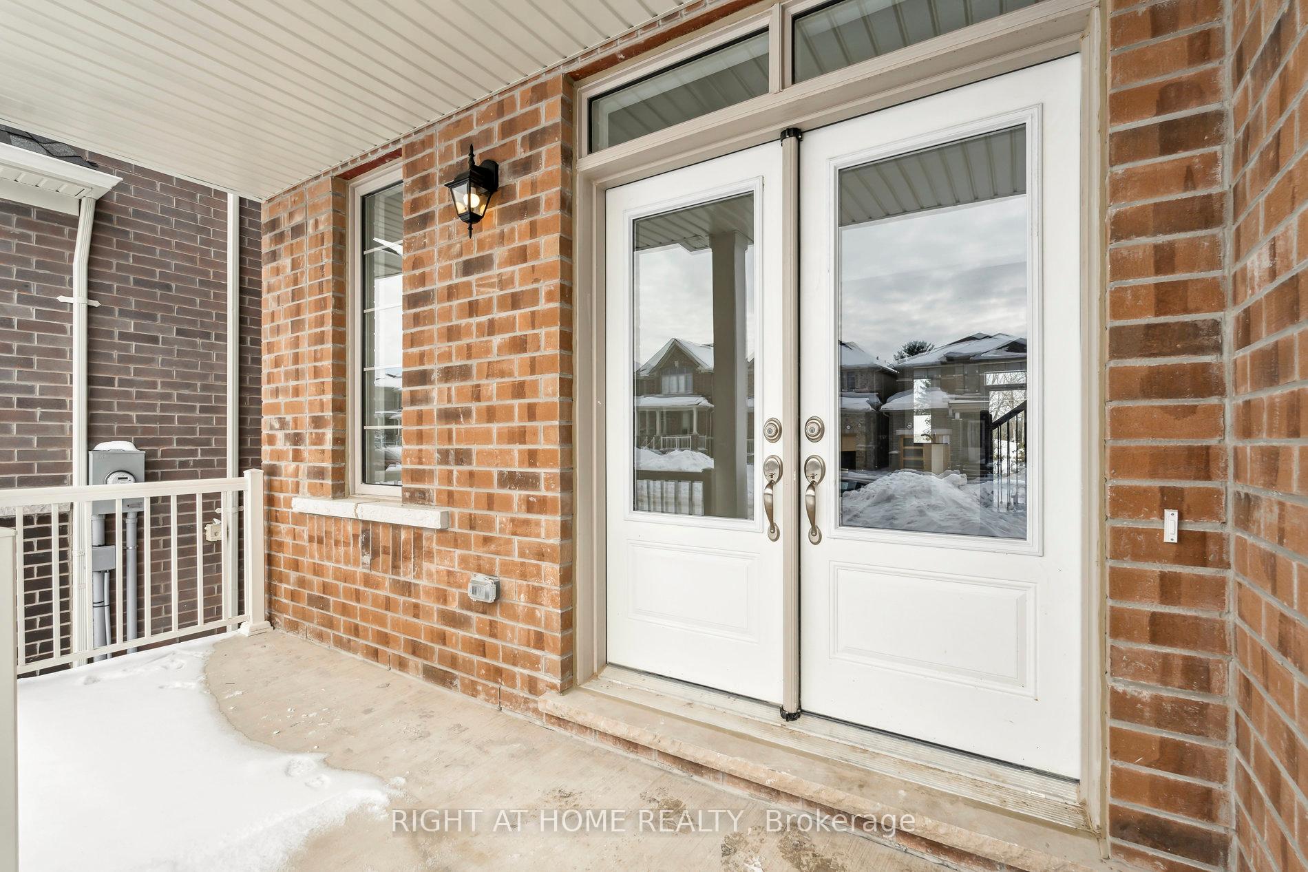 Photo 5 of 1286 Davis Loop, Innisfil, Lefroy — HOMEH