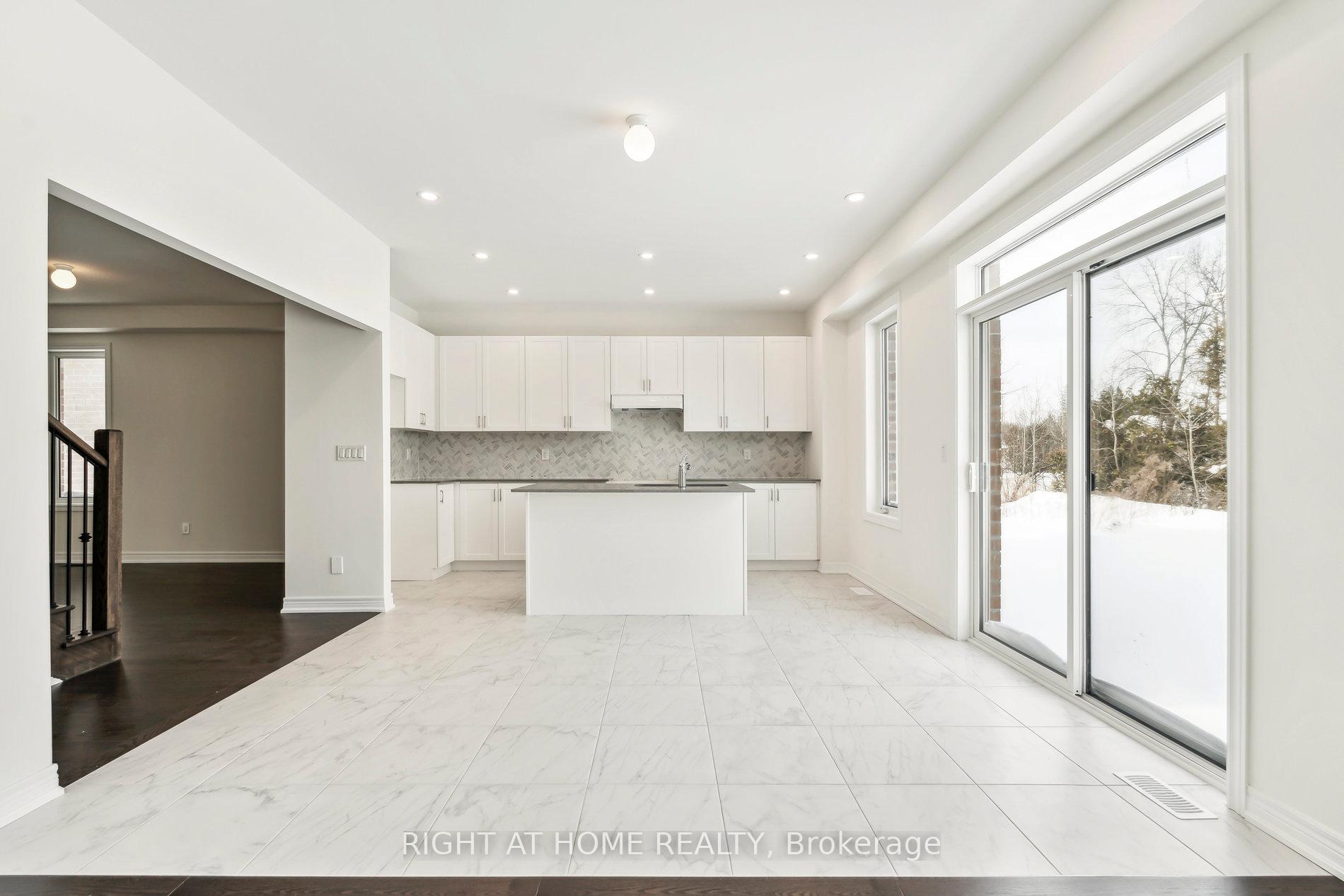 Photo 6 of 1286 Davis Loop, Innisfil, Lefroy — HOMEH