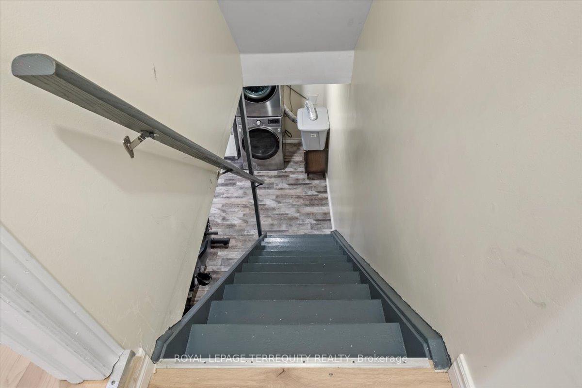 Photo 24 of 69 Shady Pine Circle, Brampton, Sandringham-Wellington — HOMEH