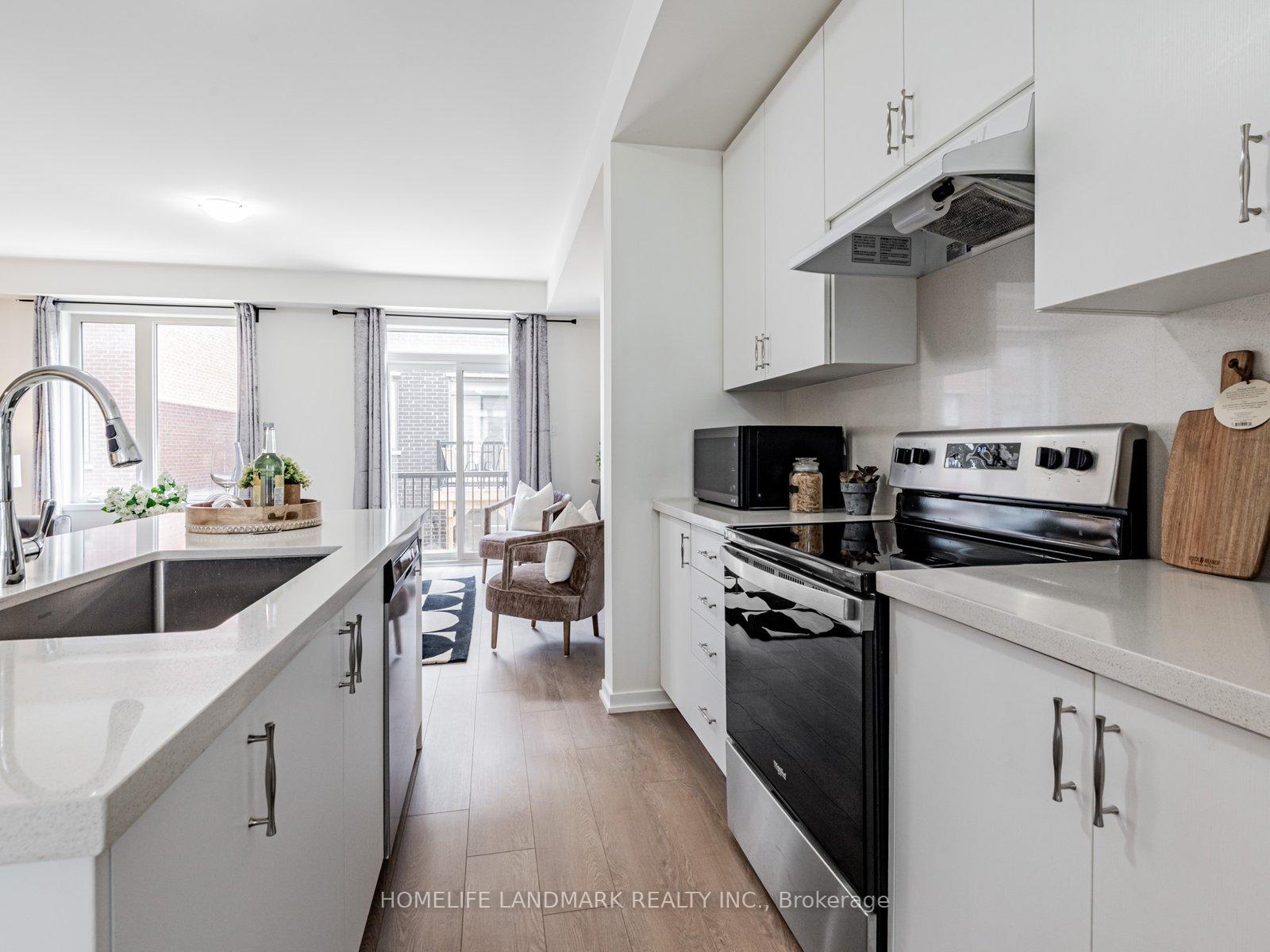 Photo 14 of 25 Origin Way, Vaughan, Patterson — HOMEH