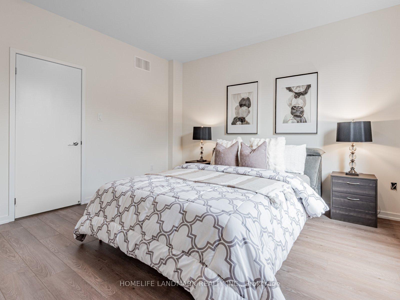 Photo 9 of 25 Origin Way, Vaughan, Patterson — HOMEH
