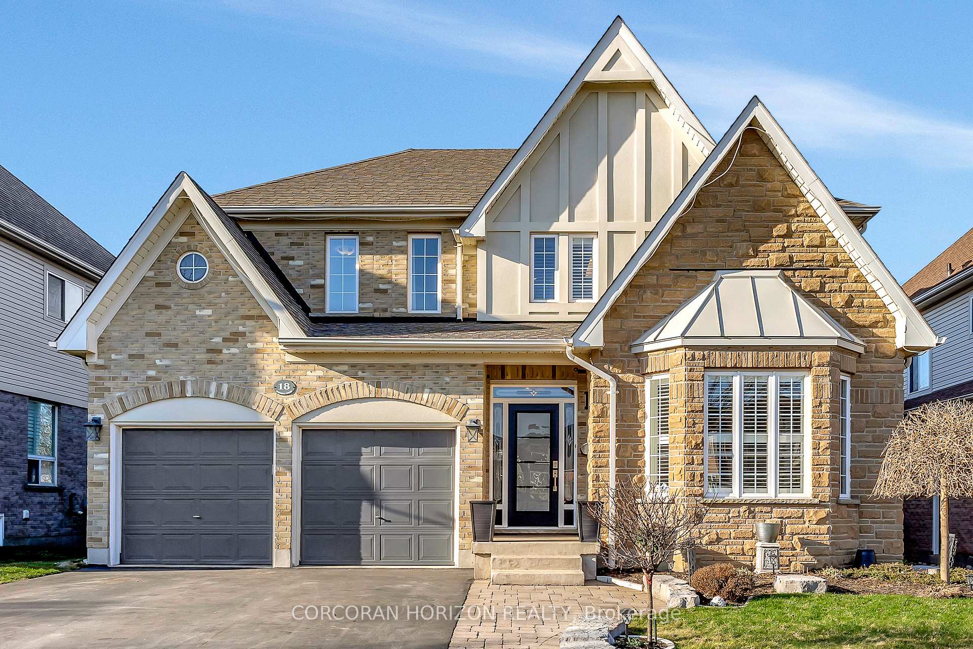 Photo 1 of 18 Oakdale Court, Kitchener — HOMEH
