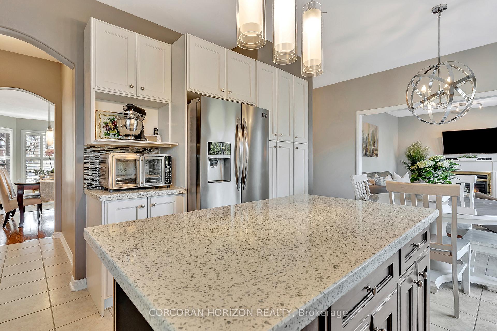 Photo 12 of 18 Oakdale Court, Kitchener — HOMEH