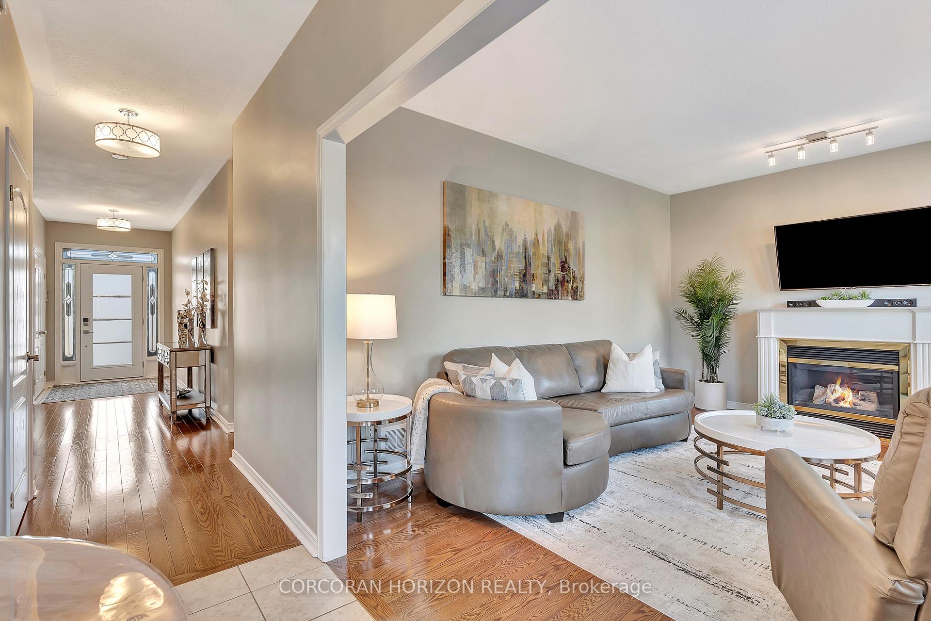 Photo 11 of 18 Oakdale Court, Kitchener — HOMEH