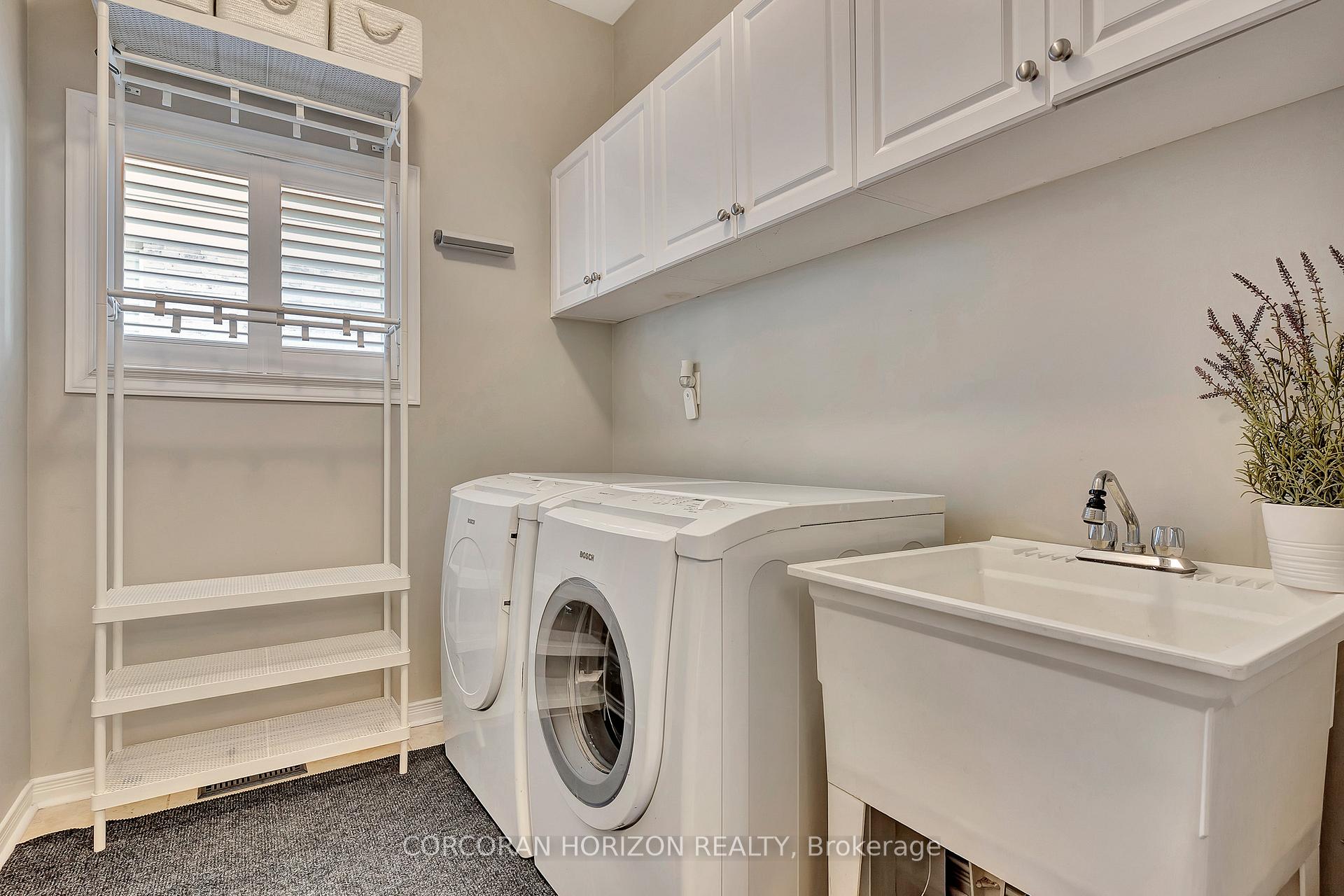 Photo 17 of 18 Oakdale Court, Kitchener — HOMEH