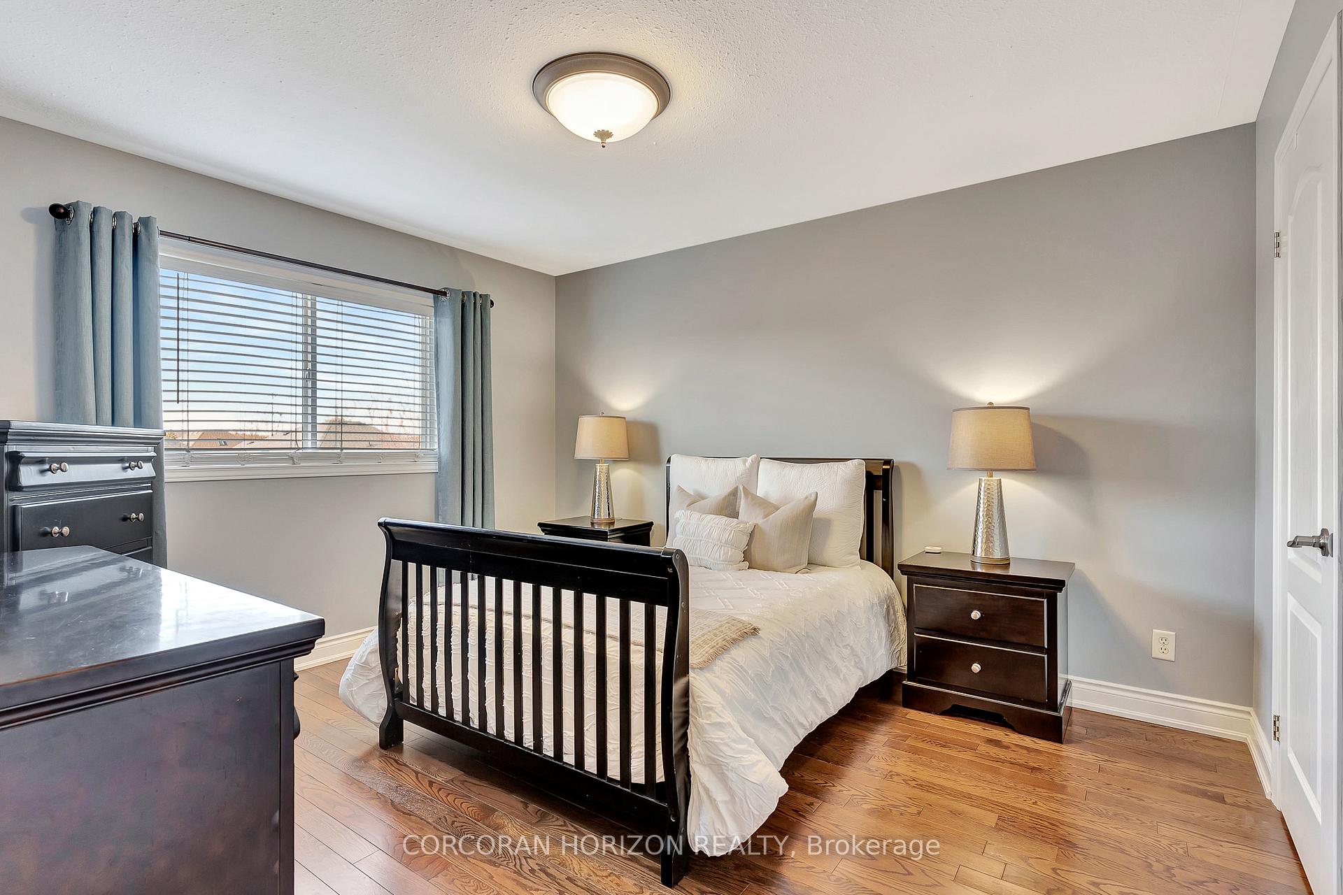 Photo 26 of 18 Oakdale Court, Kitchener — HOMEH
