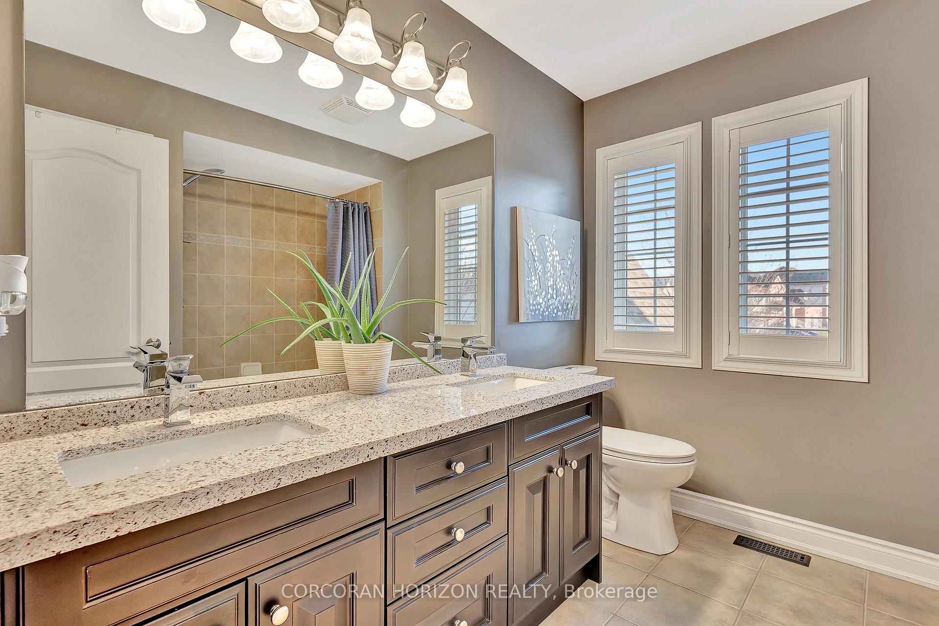 Photo 28 of 18 Oakdale Court, Kitchener — HOMEH