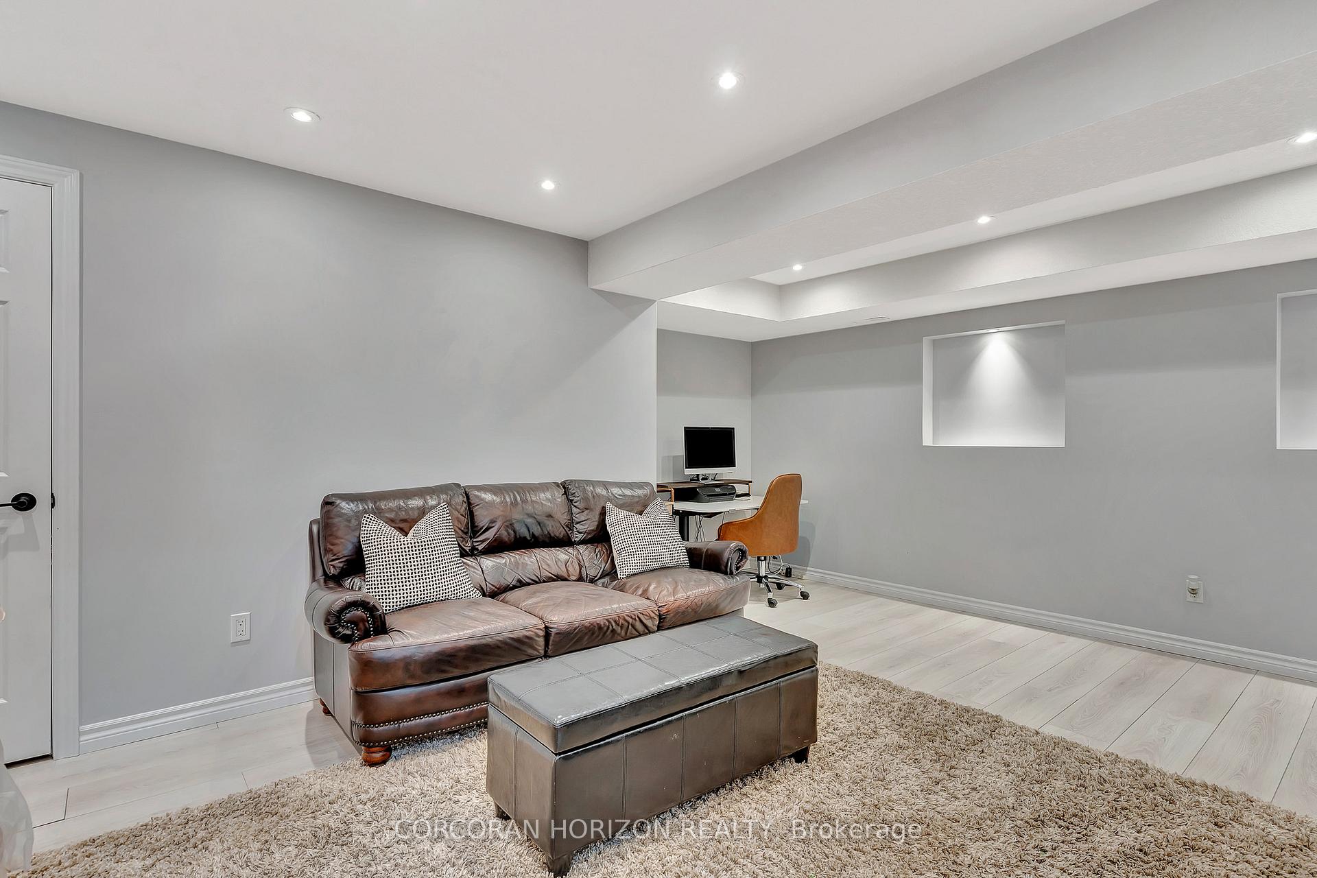 Photo 40 of 18 Oakdale Court, Kitchener — HOMEH