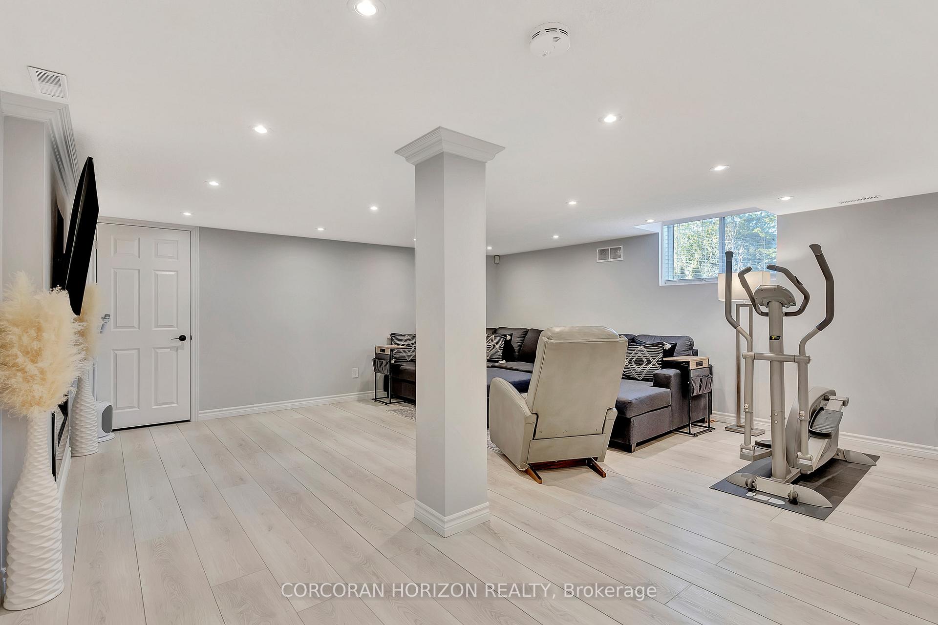 Photo 38 of 18 Oakdale Court, Kitchener — HOMEH