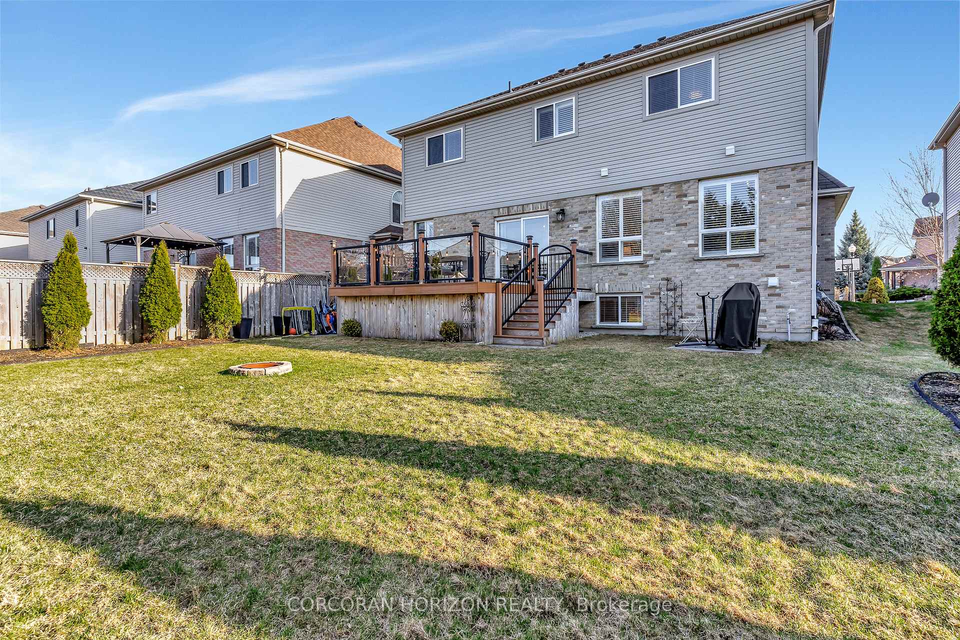 Photo 44 of 18 Oakdale Court, Kitchener — HOMEH