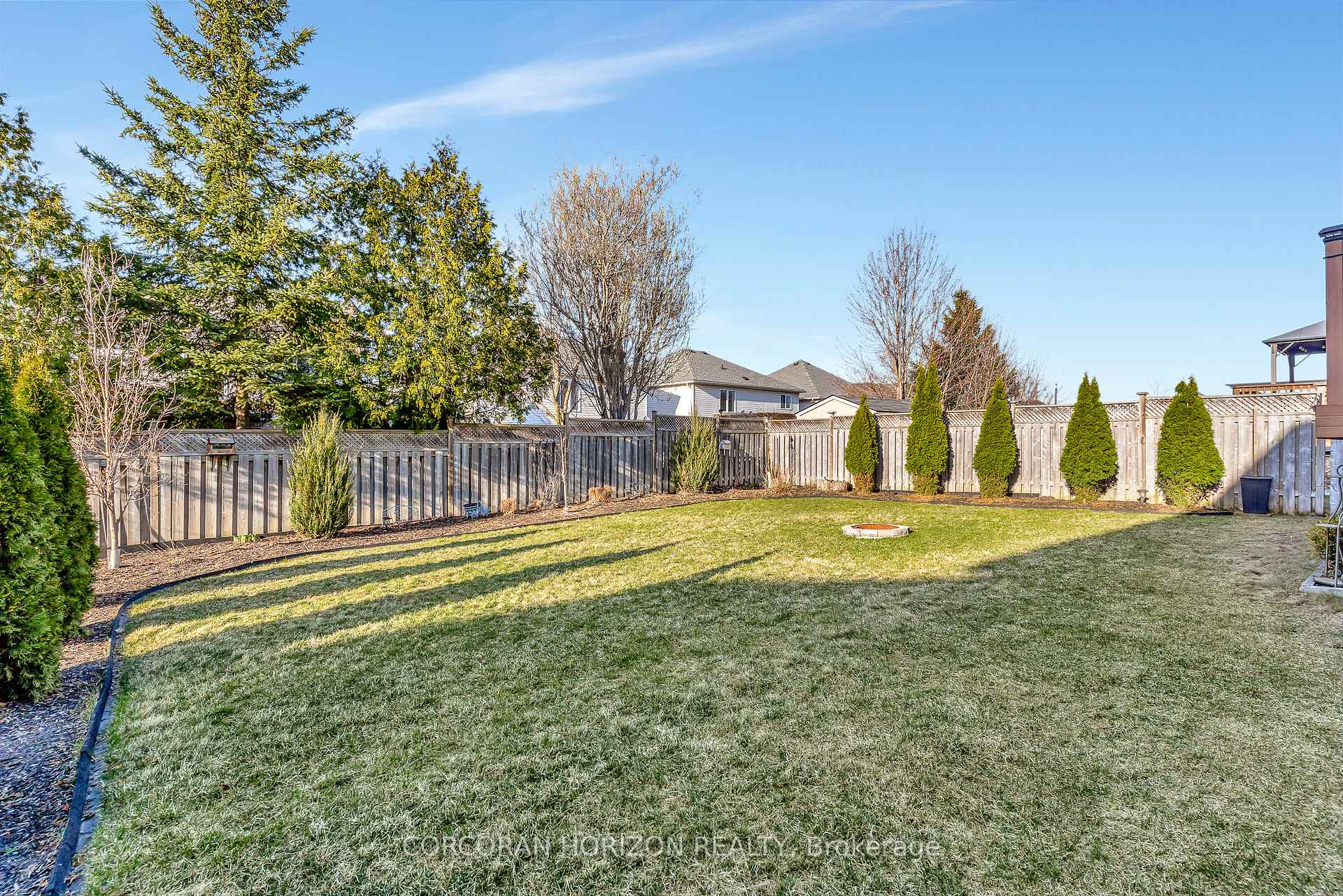 Photo 46 of 18 Oakdale Court, Kitchener — HOMEH