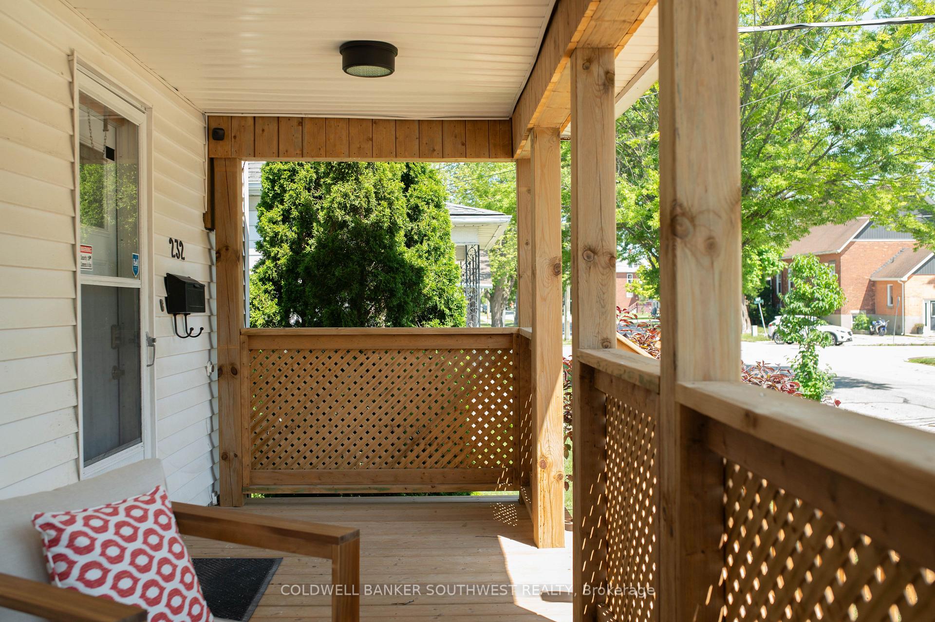 Photo 9 of 232 Davis Street, Sarnia — HOMEH