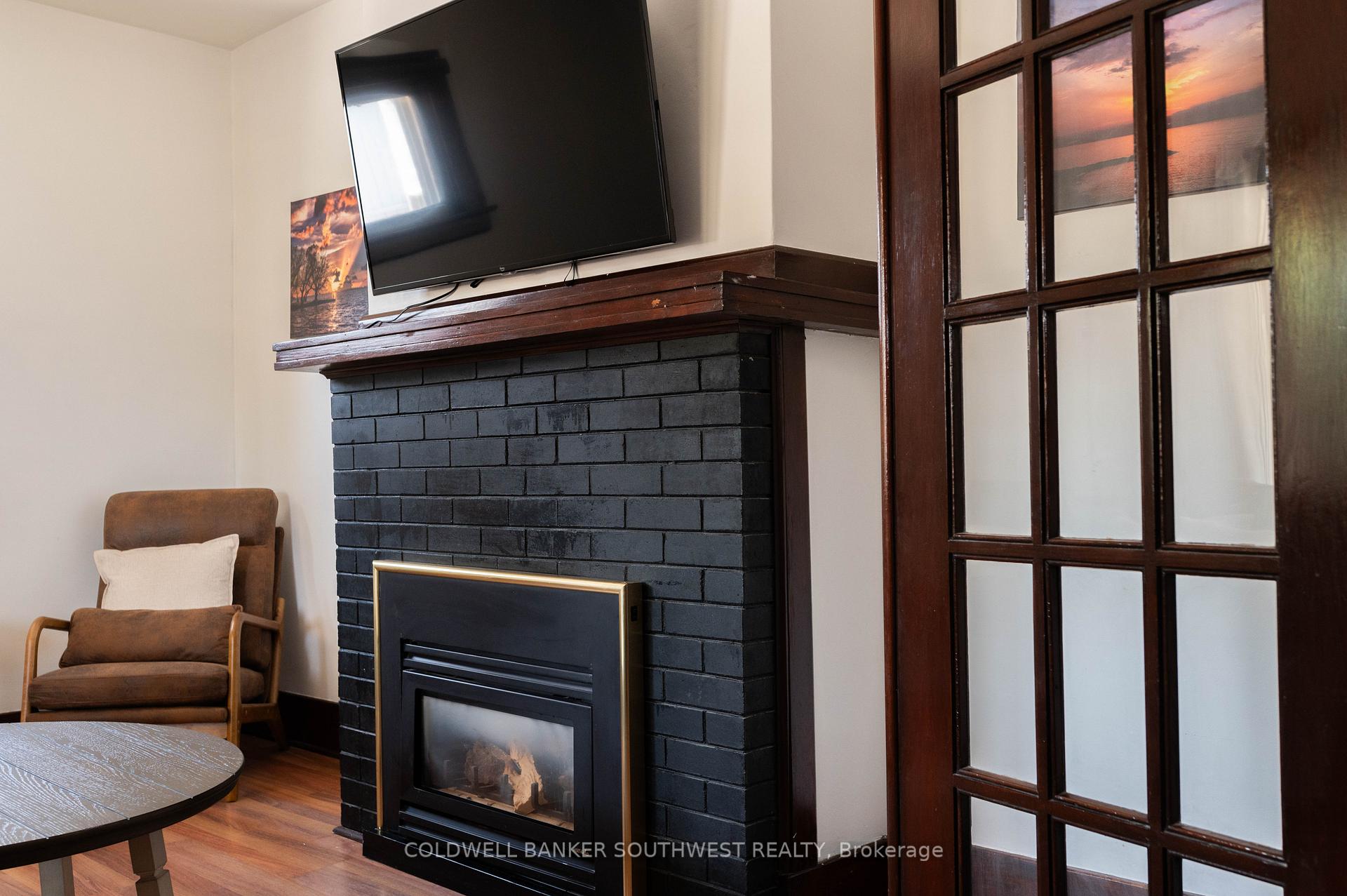 Photo 10 of 232 Davis Street, Sarnia — HOMEH