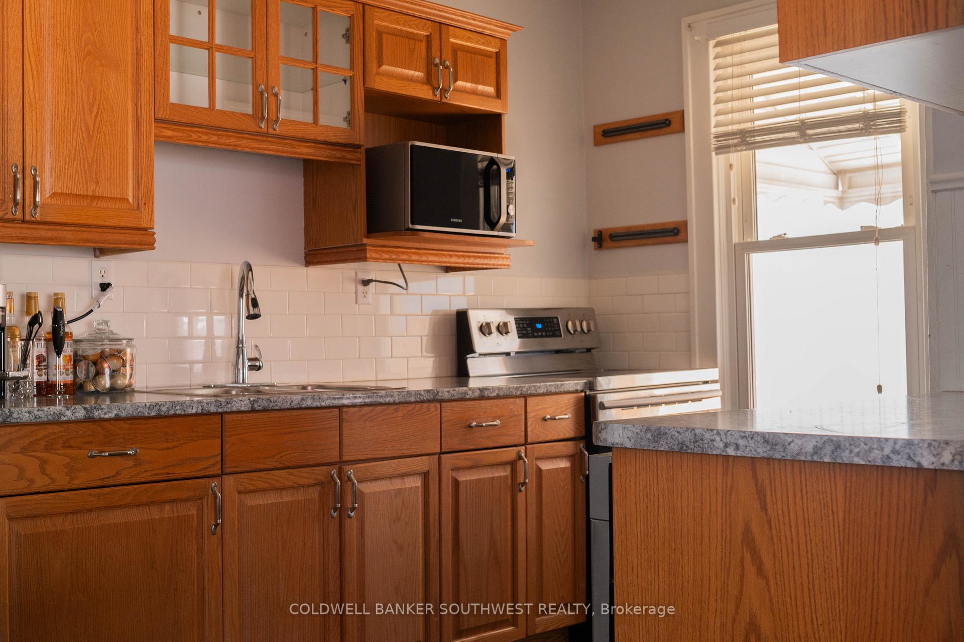 Photo 20 of 232 Davis Street, Sarnia — HOMEH